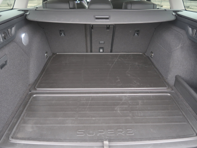 Škoda Superb - 2025