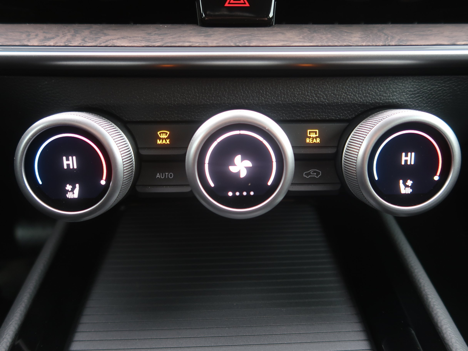 Škoda Superb - 2025