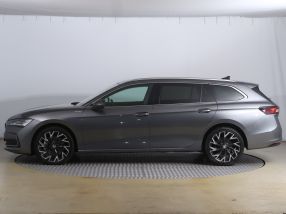 Skoda Superb - 2025