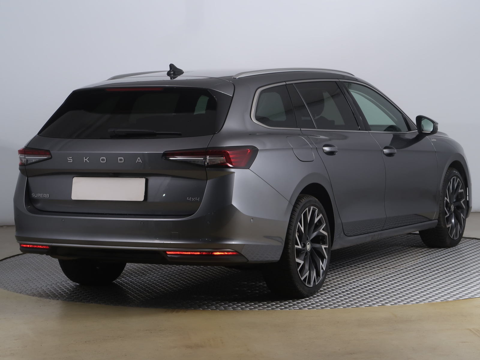 Škoda Superb - 2025