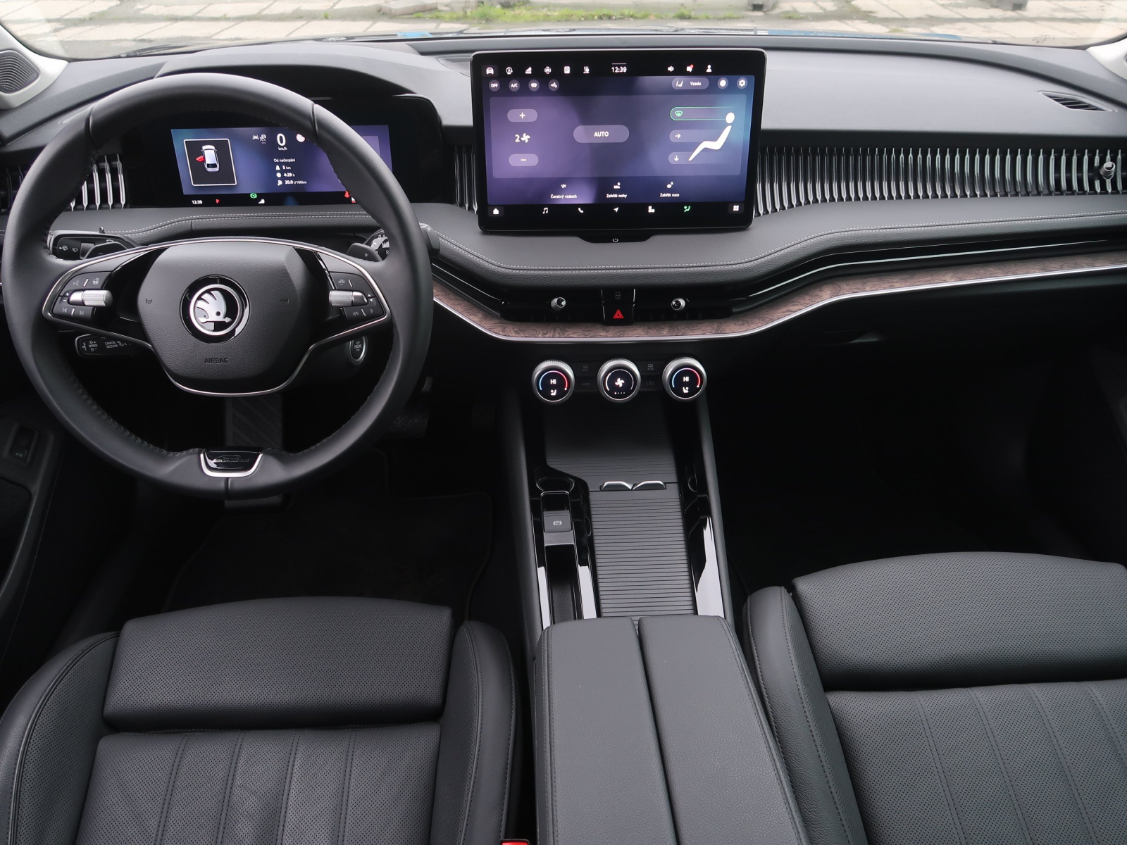 Škoda Superb - 2025