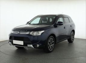 Mitsubishi Outlander - 2015