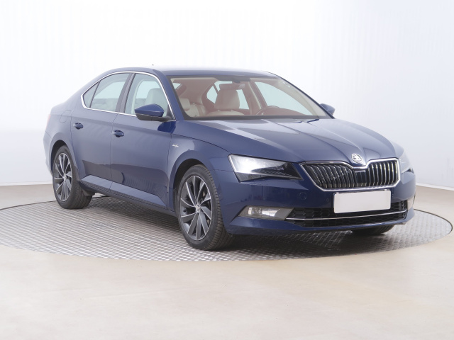 Škoda Superb 2016