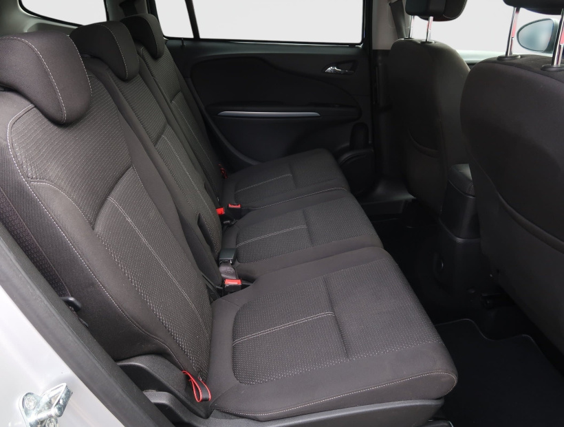 Opel Zafira, 2018