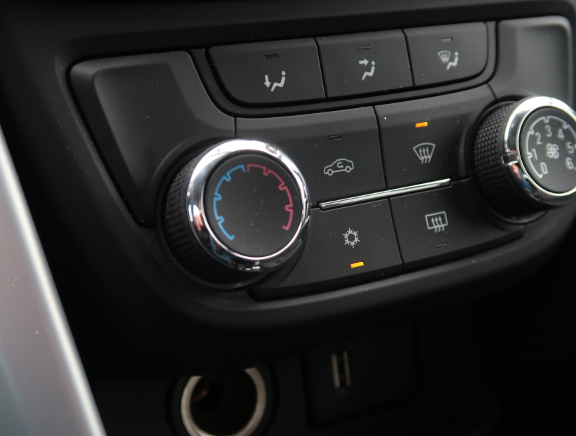 Opel Zafira, 2018