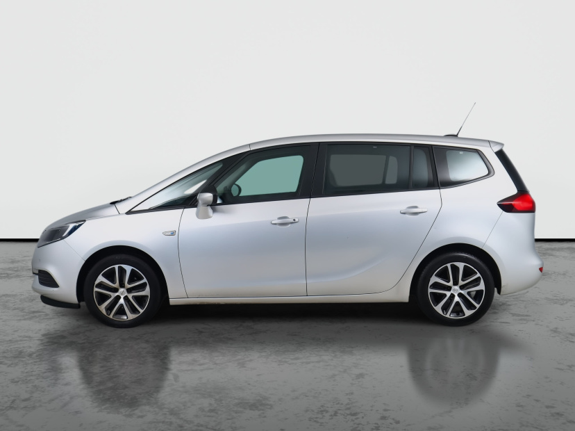 Opel Zafira, 2018