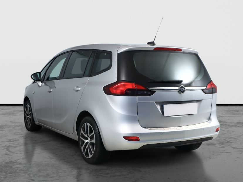 Opel Zafira, 2018