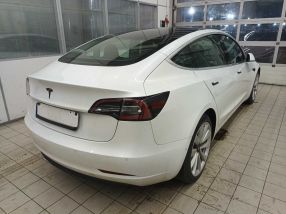 Tesla Model 3 - 2020