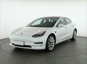 Tesla Model 3 - 2020