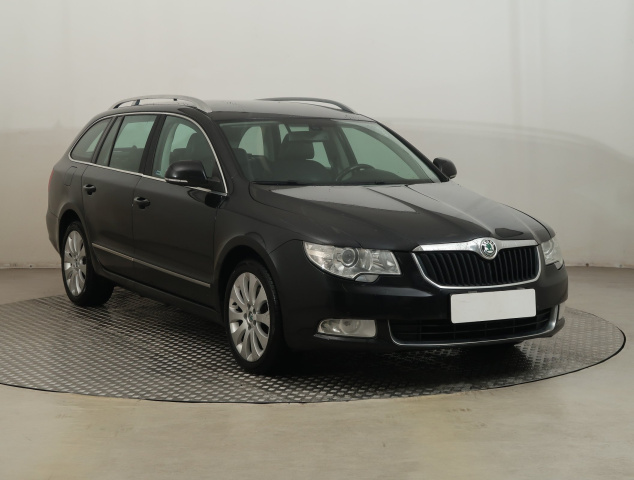 Škoda Superb 2011