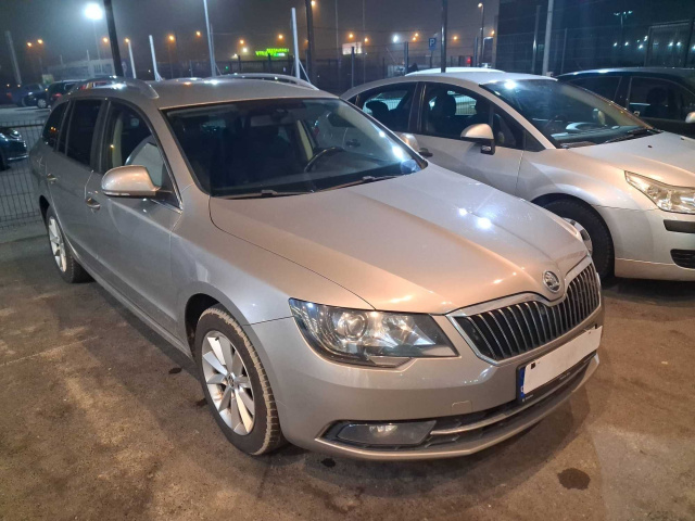 Škoda Superb 2013