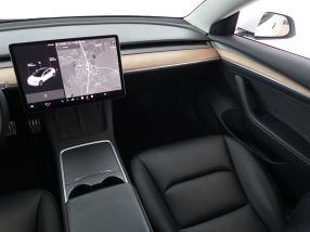 Tesla Model 3 - 2021