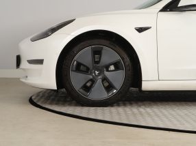 Tesla Model 3 - 2021