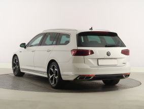 Volkswagen Passat - 2021