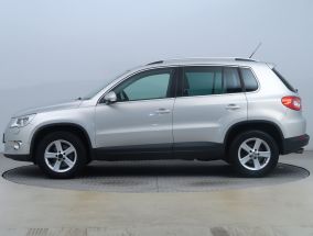 Volkswagen Tiguan - 2011