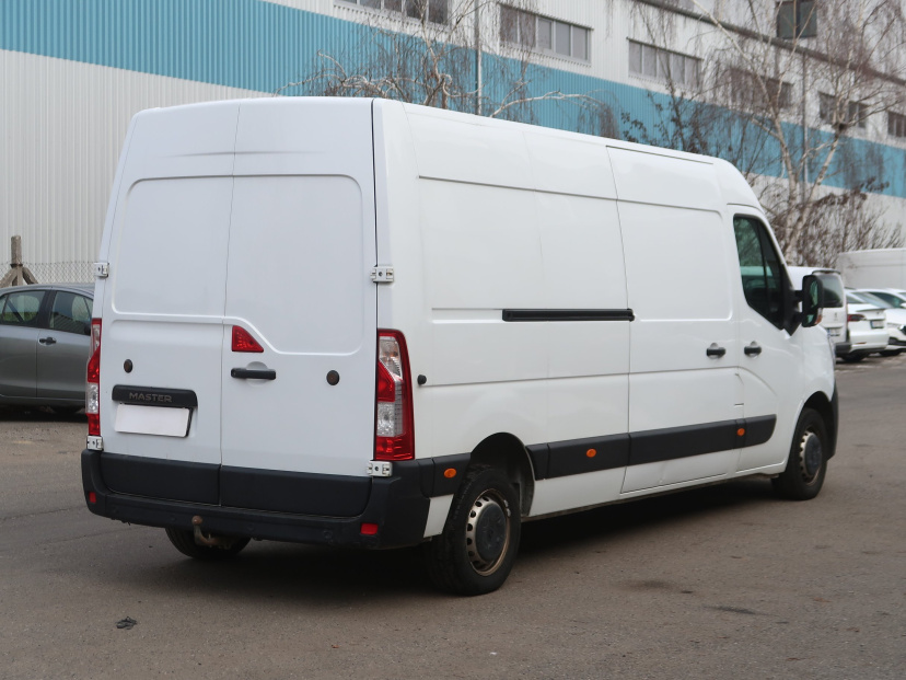Renault Master, 2021
