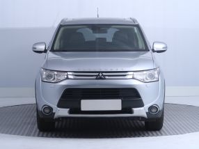 Mitsubishi Outlander - 2014