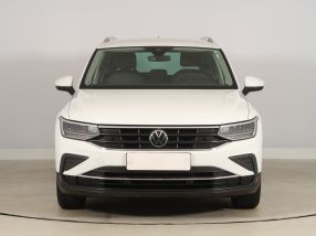 Volkswagen Tiguan - 2021