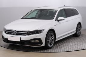 Volkswagen Passat - 2021