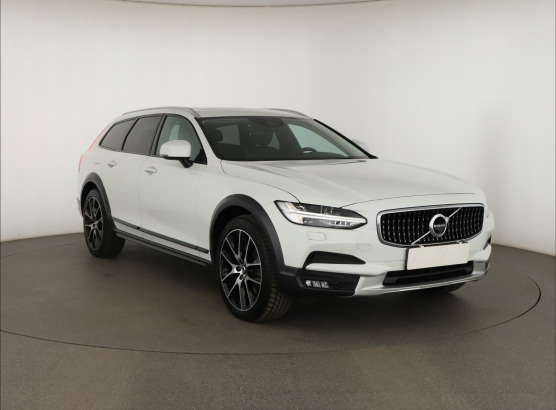 Volvo V90 Cross Country