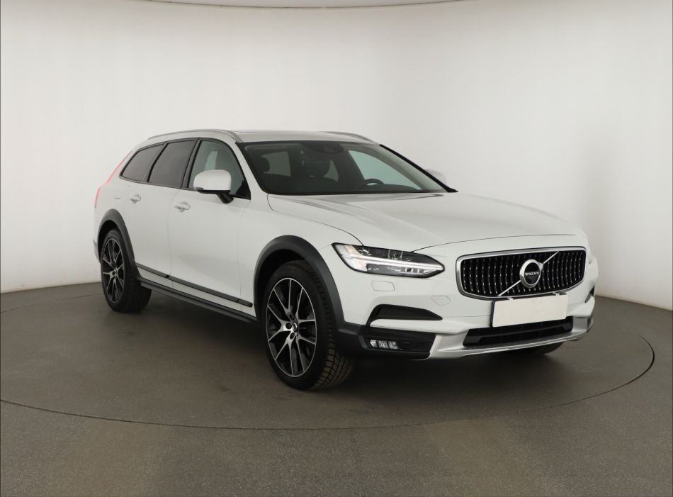 Volvo V90 Cross Country - 2020