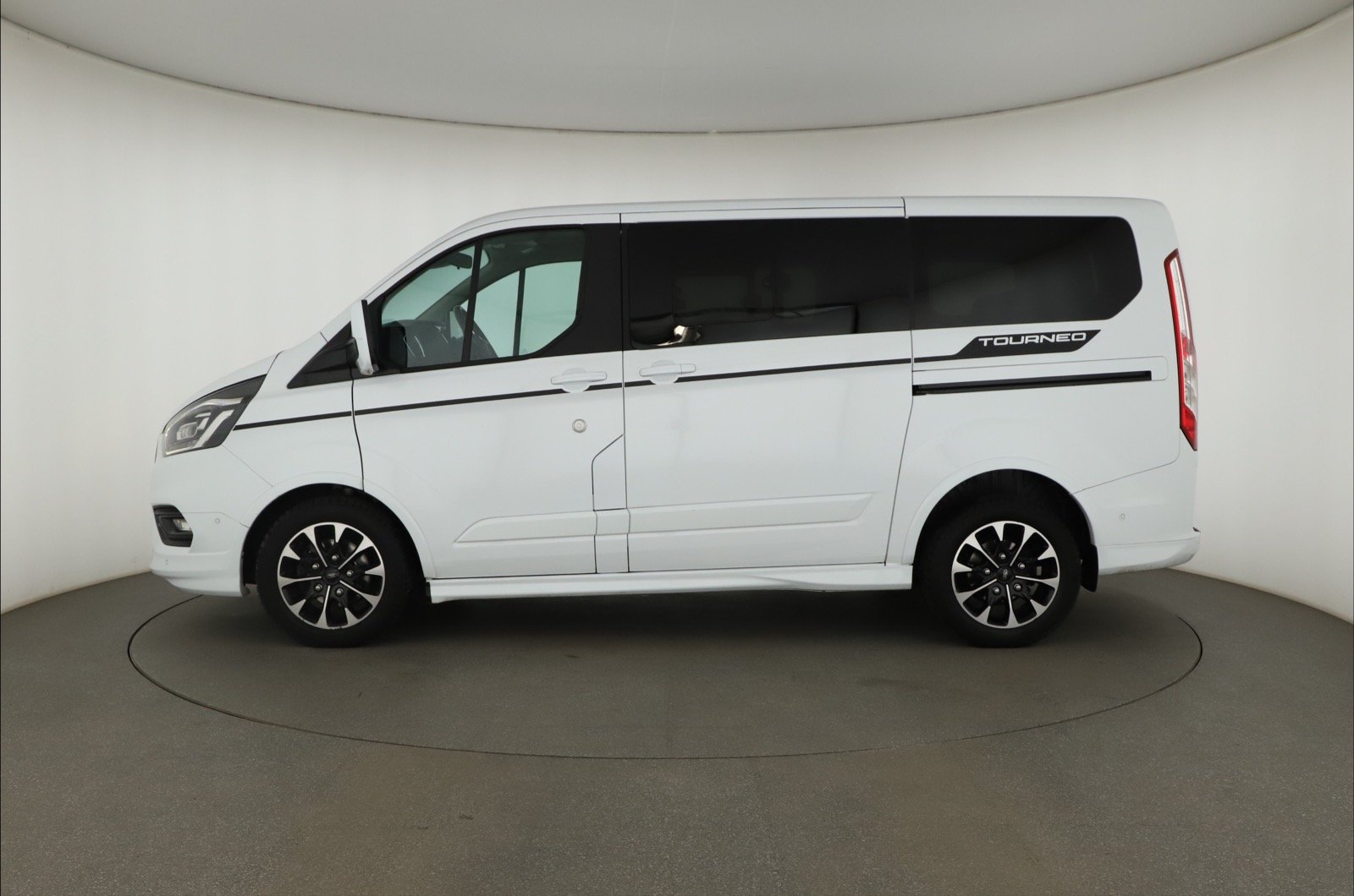 Ford Tourneo Custom - 2021