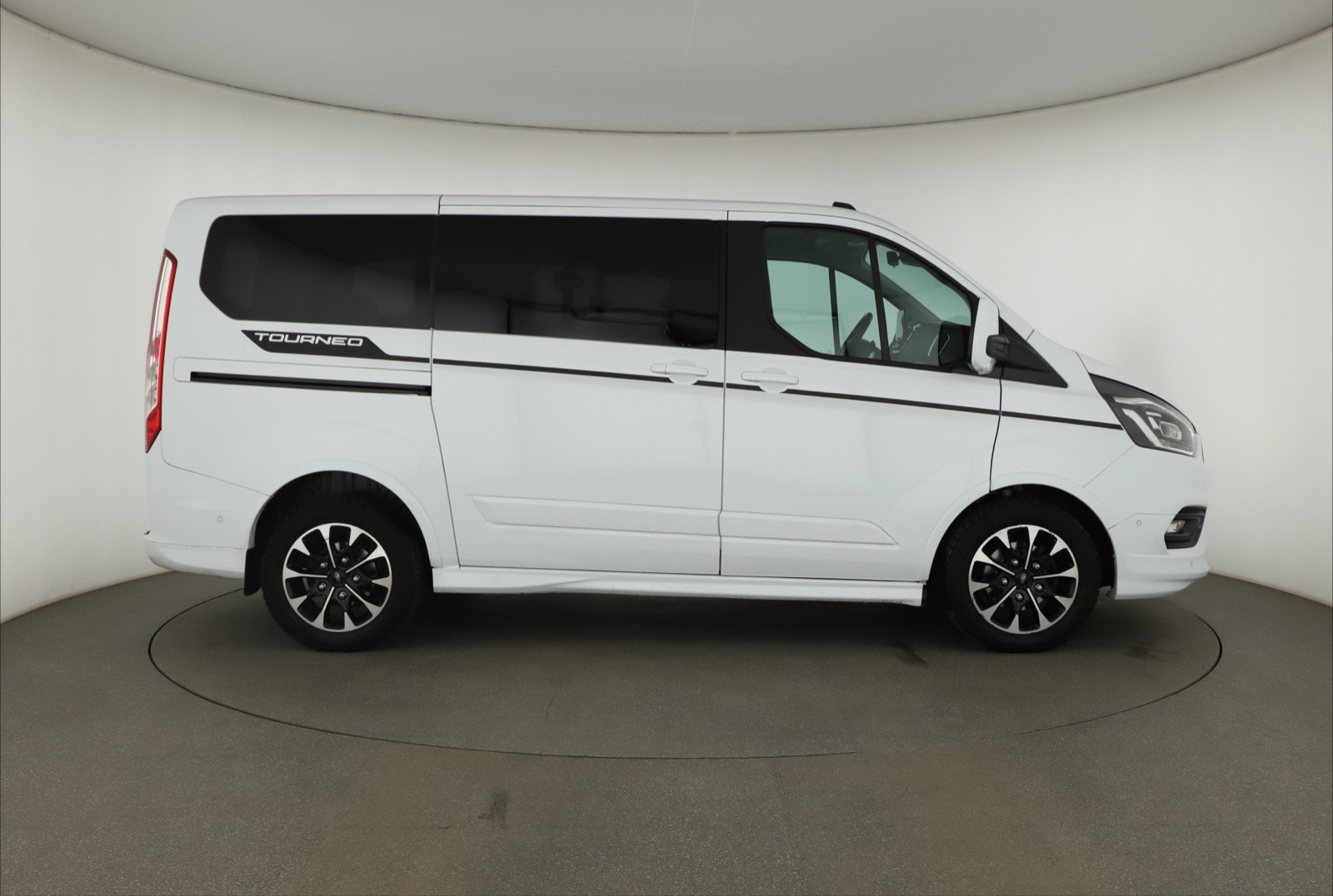 Ford Tourneo Custom - 2021