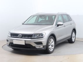 Volkswagen Tiguan - 2016
