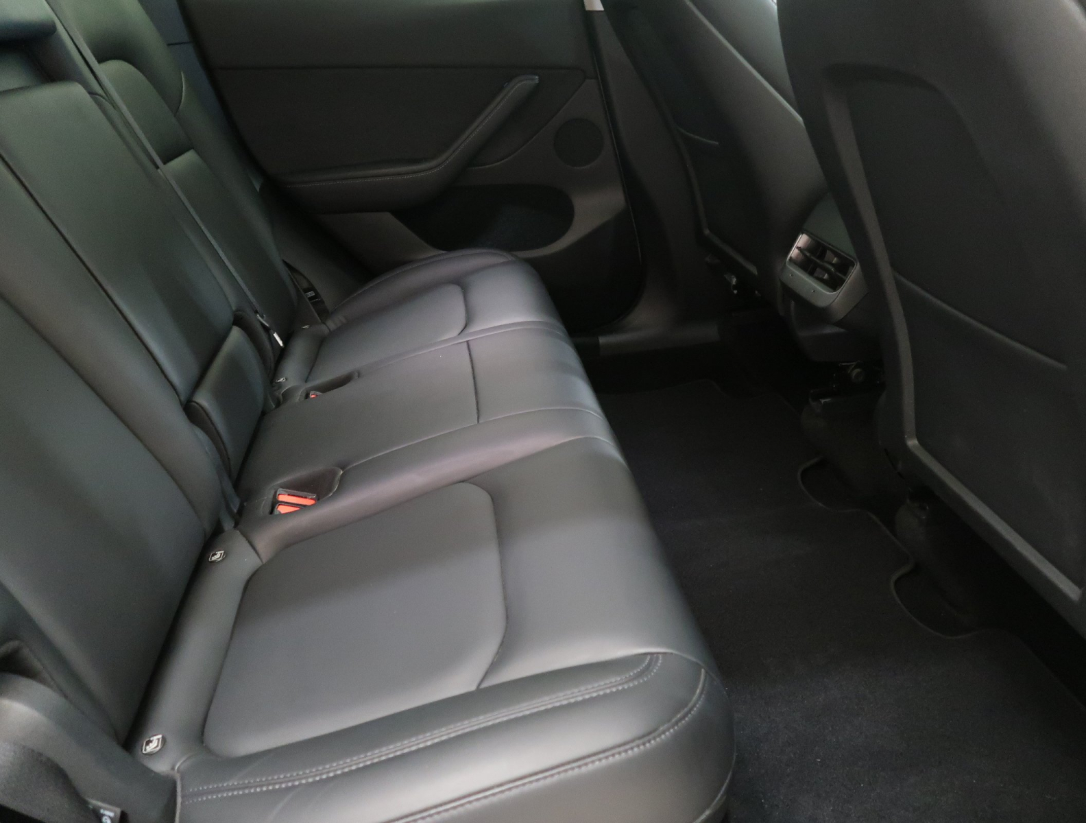 Tesla Model Y - 2021