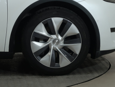 Tesla Model Y - 2021