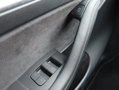 Tesla Model Y - 2021