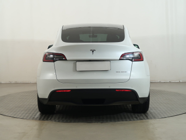 Tesla Model Y - 2021