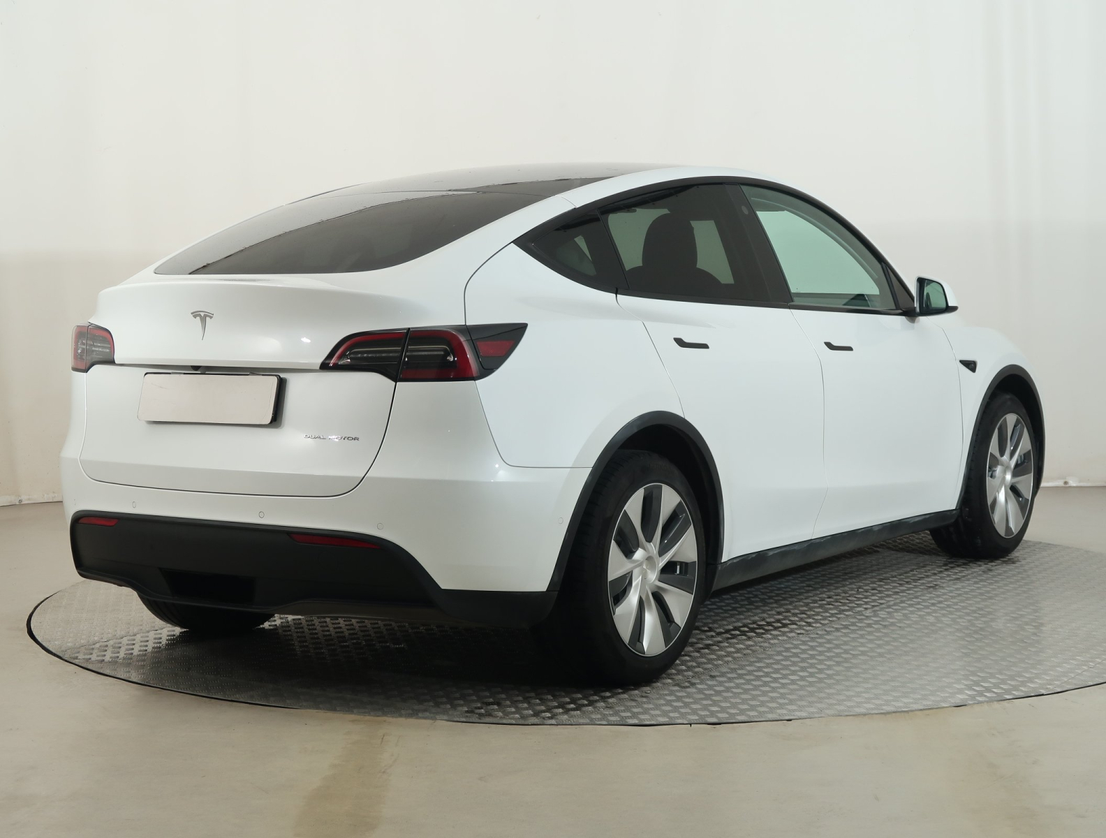 Tesla Model Y - 2021