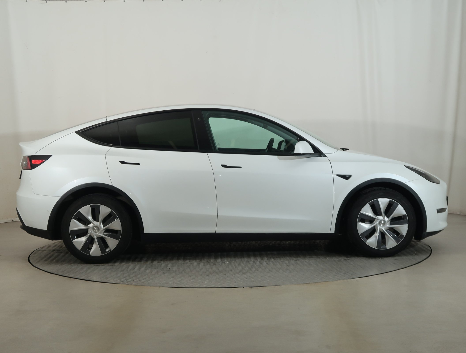 Tesla Model Y - 2021