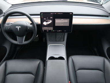 Tesla Model Y - 2021