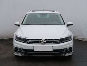 Volkswagen Passat - 2015
