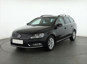 Volkswagen Passat - 2011