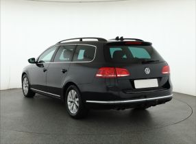 Volkswagen Passat - 2011