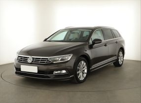 Volkswagen Passat - 2015