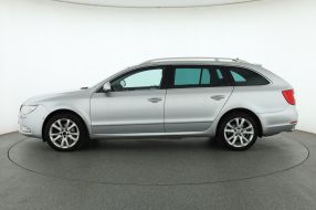 Škoda Superb - 2012