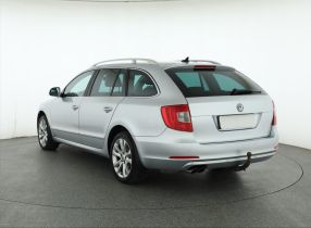 Škoda Superb - 2012