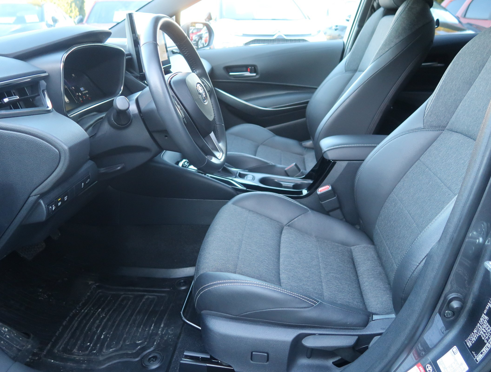 Toyota Corolla - 2023