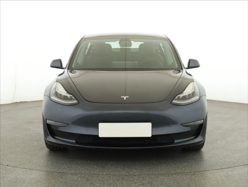 Tesla Model 3, 2020