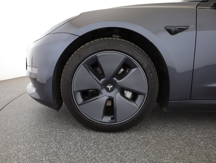 Tesla Model 3, 2020