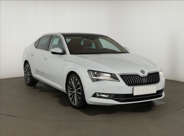 Škoda Superb 2016