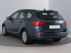Opel Astra - 2015