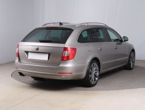 Skoda Superb - 2011
