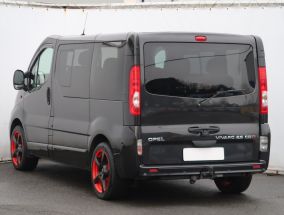 Opel Vivaro - 2011