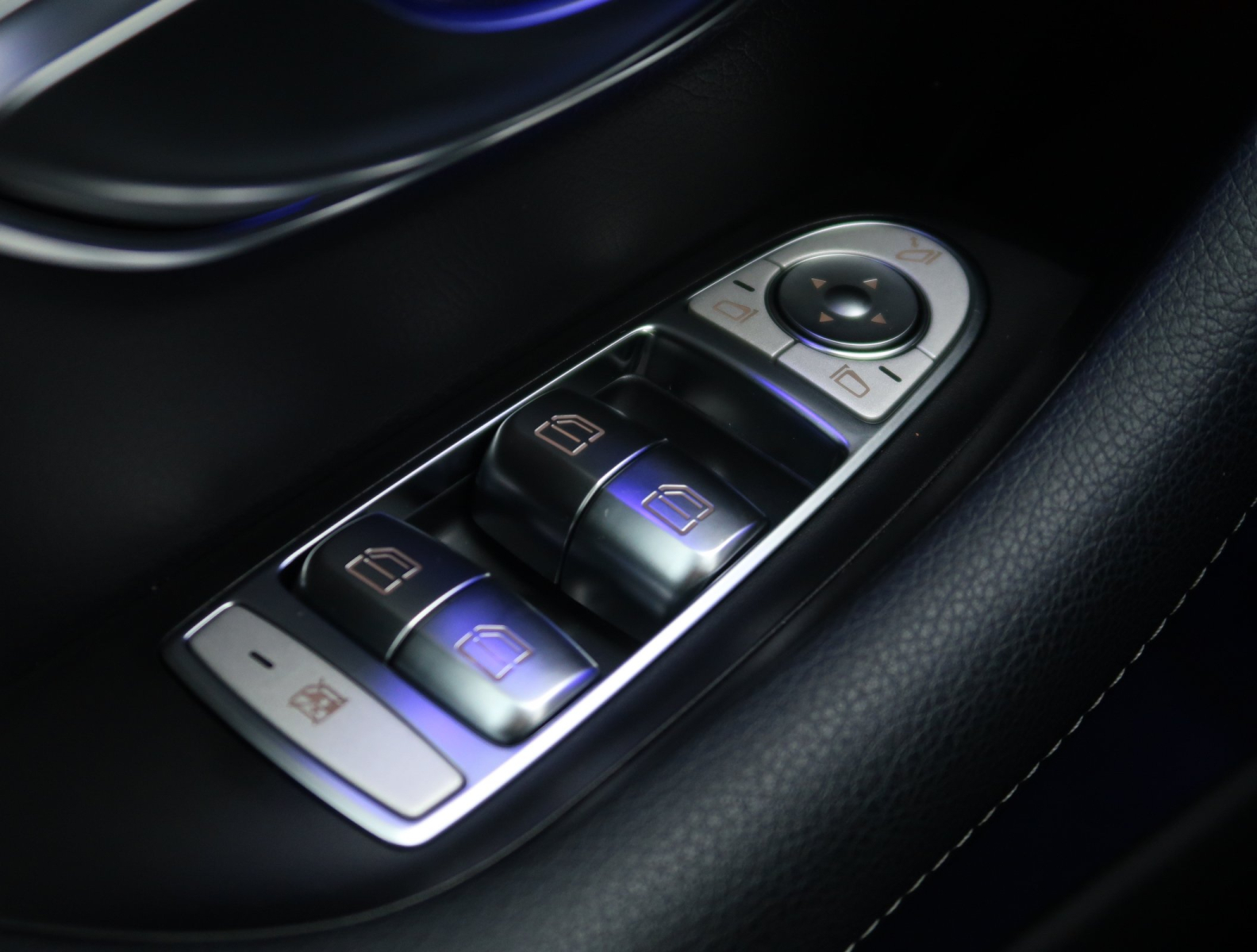 Mercedes-Benz CLS - 2020