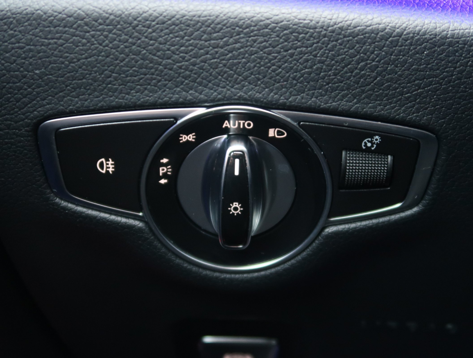 Mercedes-Benz CLS - 2020